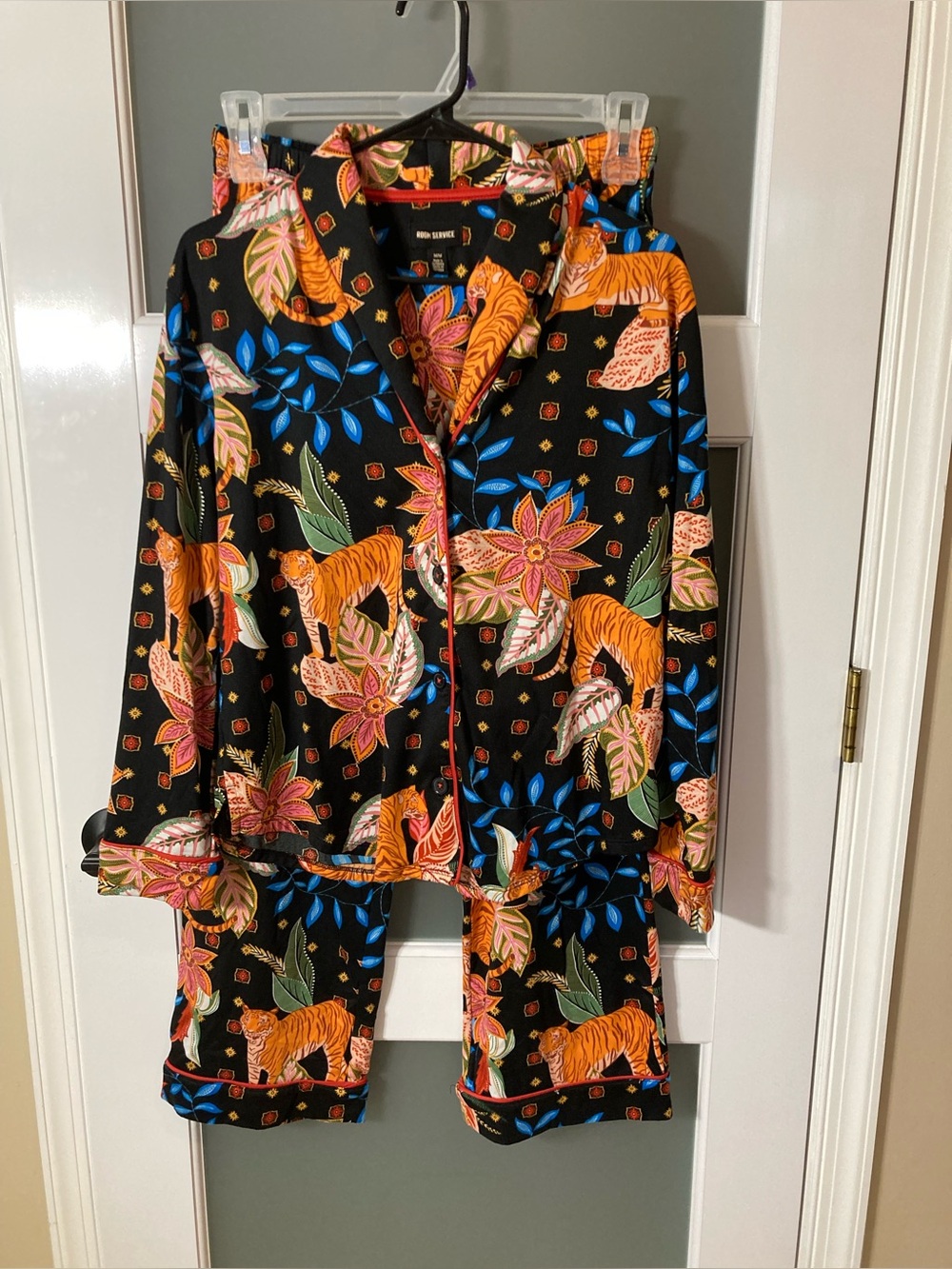 Room Service Sleepwear Tiger & Floral Pajama Set - Black/Orange - M